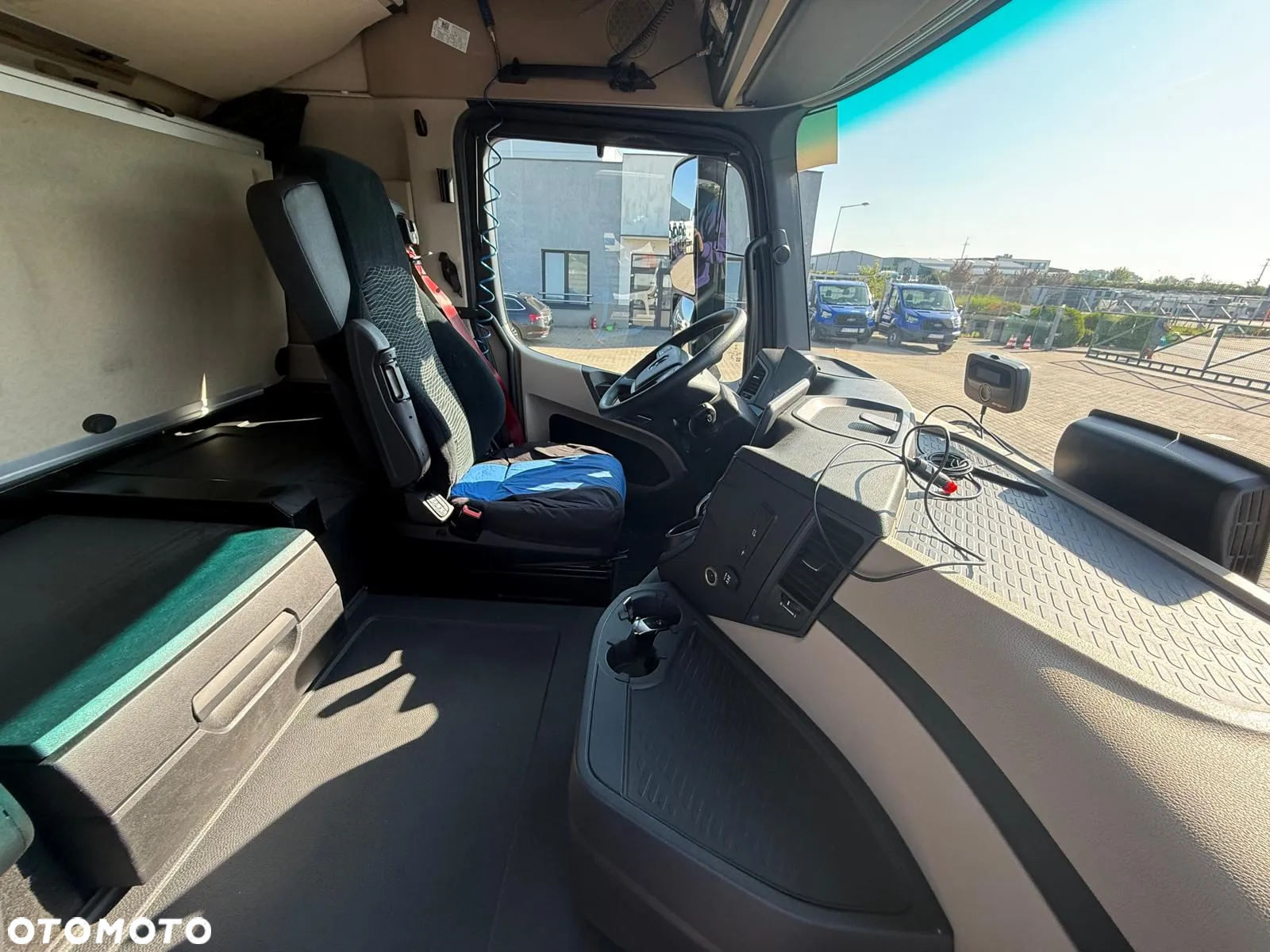 Mercedes-Benz Actros - 8