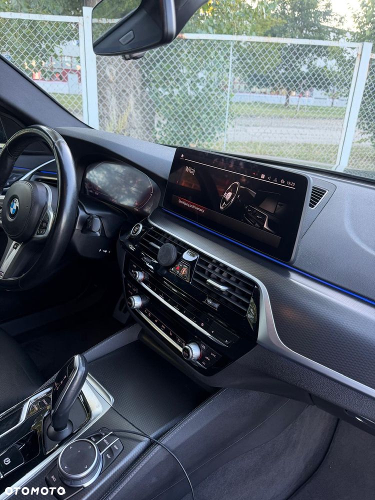BMW Seria 5 520d xDrive M Sport Edition - 26