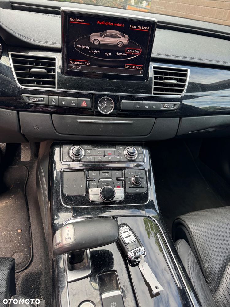 Audi A8 - 4