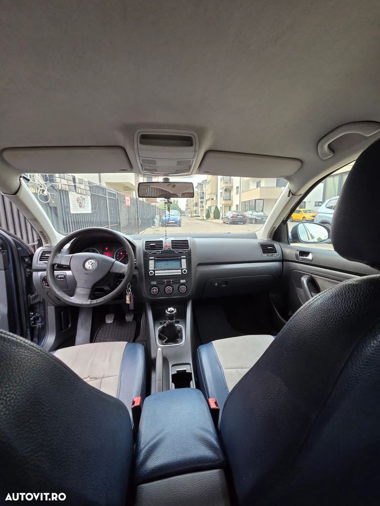 Volkswagen Jetta 1.9 TDI Comfortline - 2