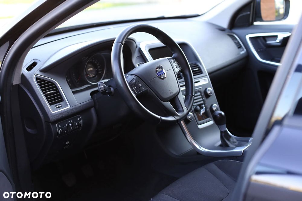 Volvo XC 60 D3 Kinetic - 28