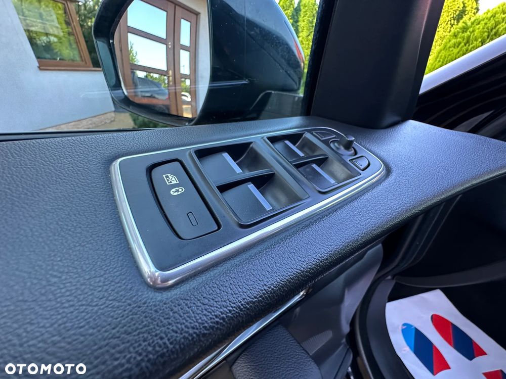 Jaguar F-Pace 20d R-Sport - 21
