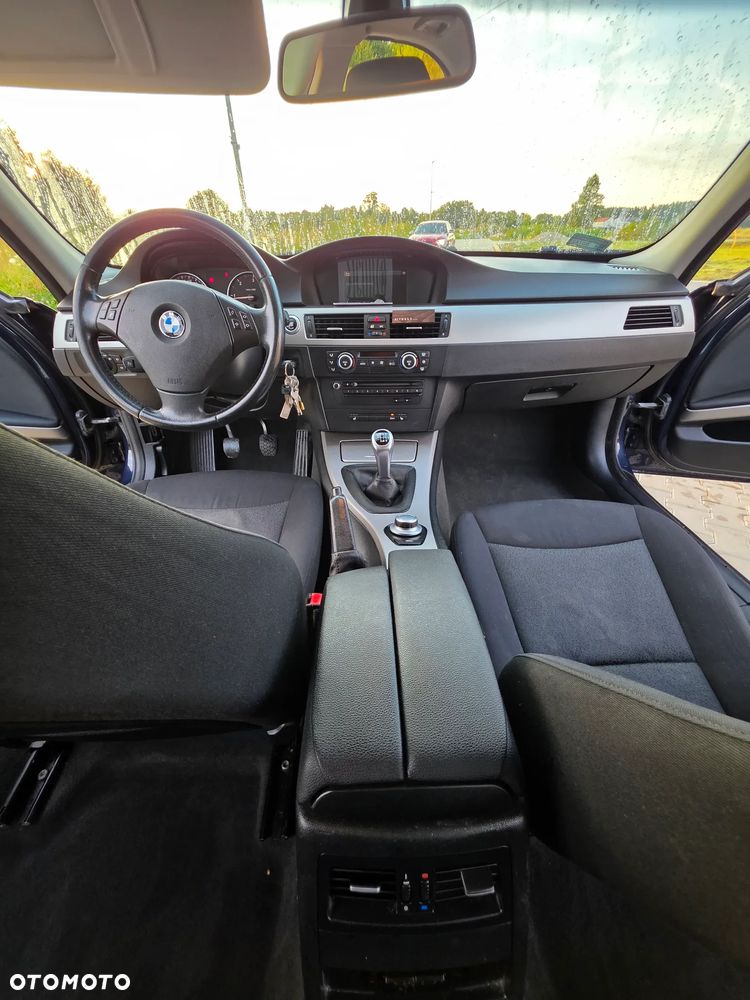 BMW Seria 3 320d - 9