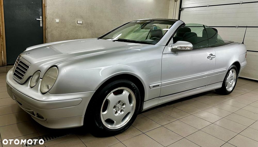 Mercedes-Benz CLK - 32