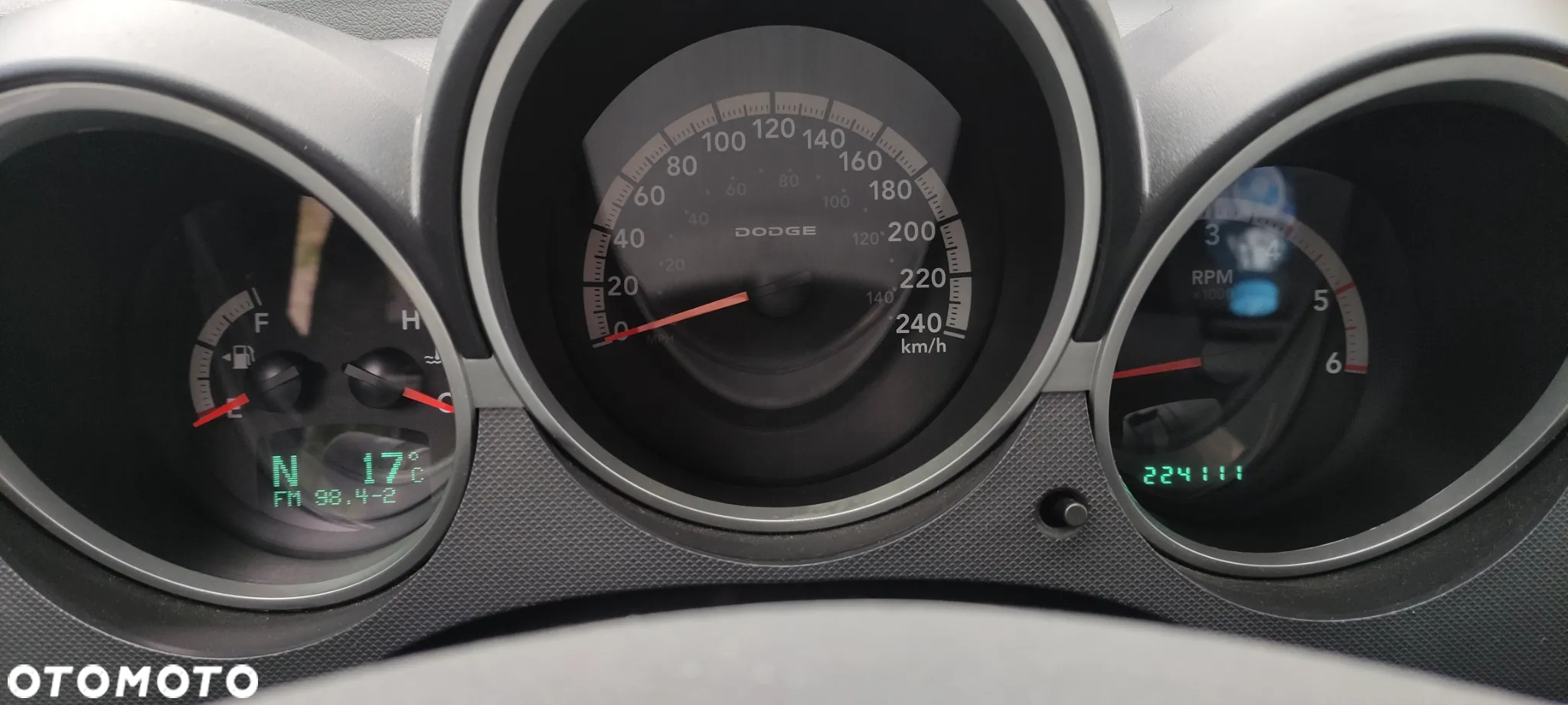 Dodge Nitro 2.8 CRD DPF SXT - 8