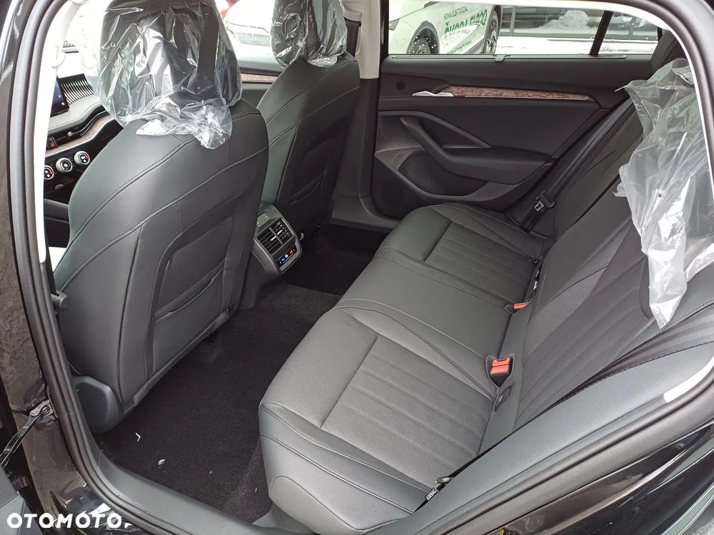 Skoda Superb 2.0 TDI SCR 4x4 L&K DSG - 24