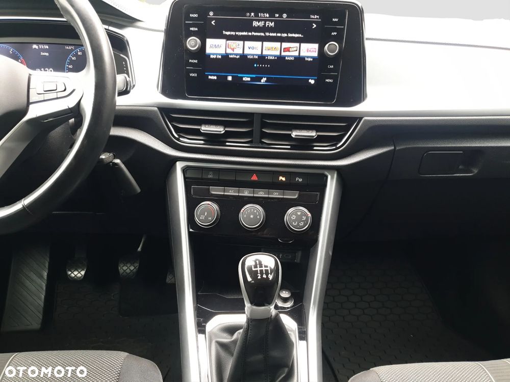 Volkswagen T-Roc 1.5 TSI Life - 16