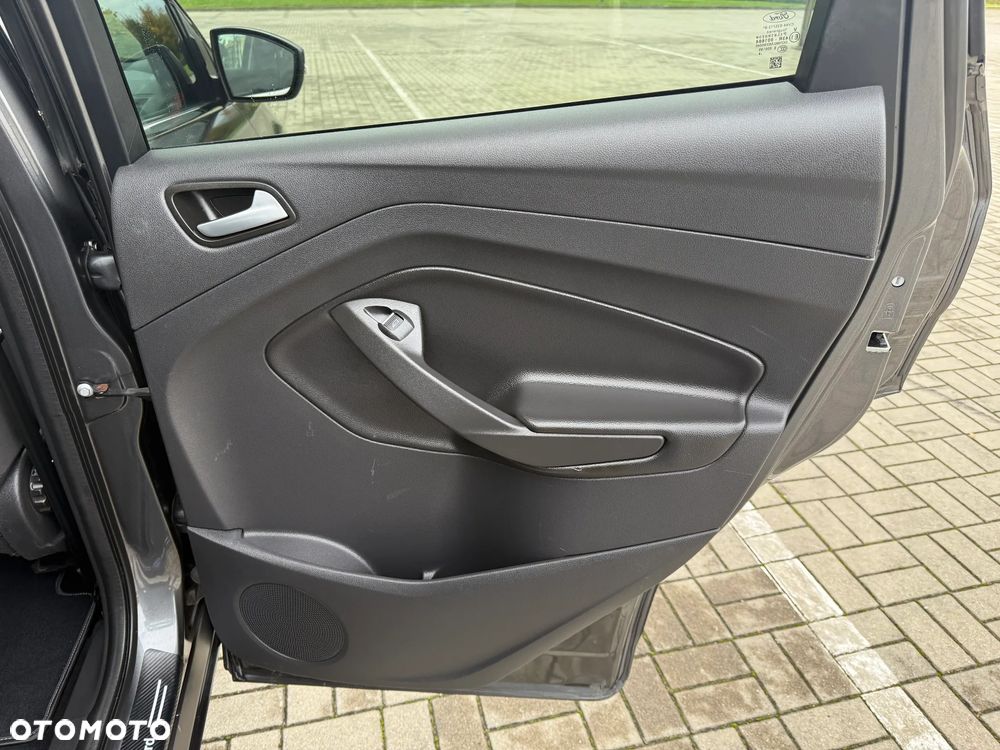 Ford Kuga 2.0 TDCi 4x4 Titanium - 17