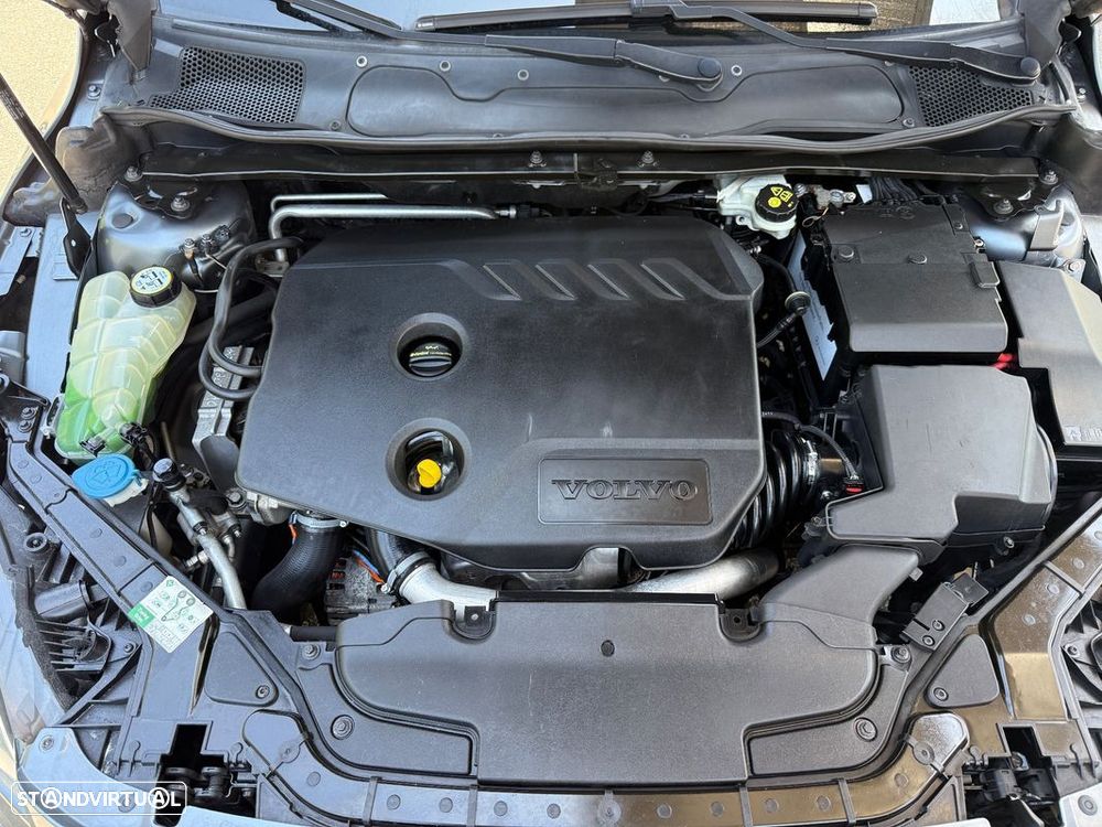 Volvo V40 D2 Momentum - 18