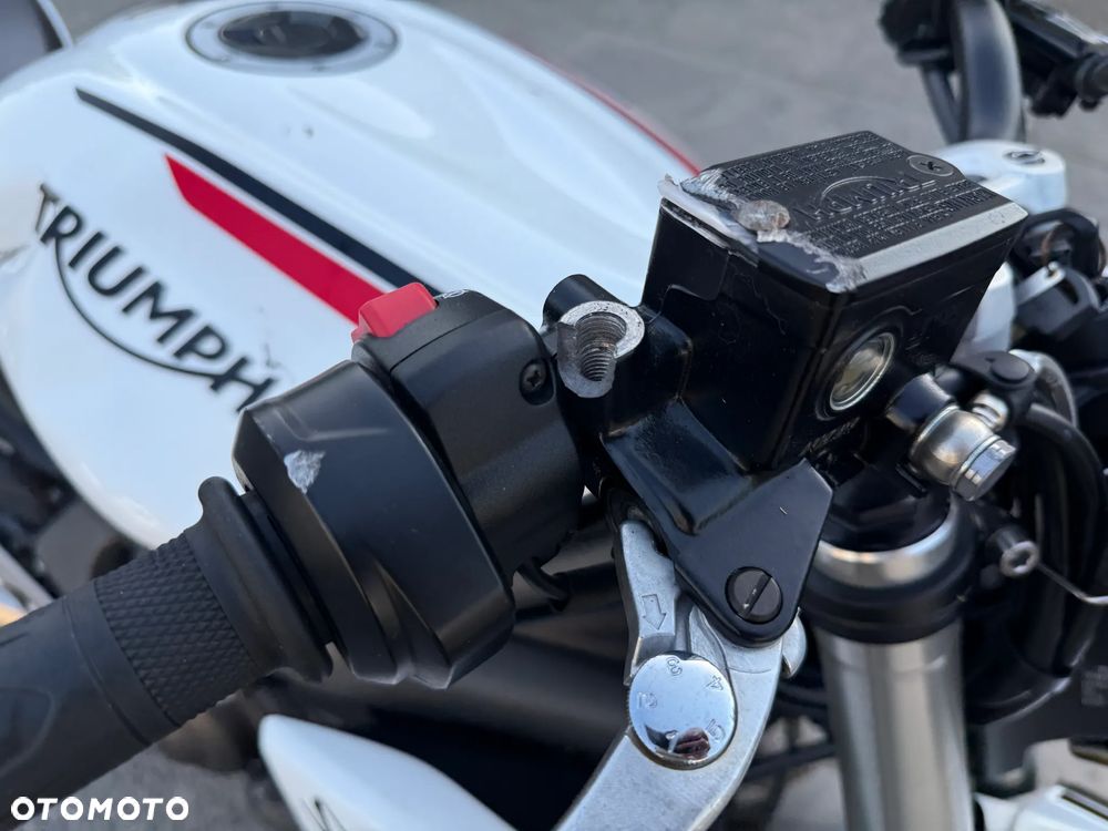 Triumph Street Triple - 27