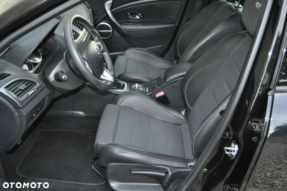 Renault Megane TCe 180 Dynamique - 7