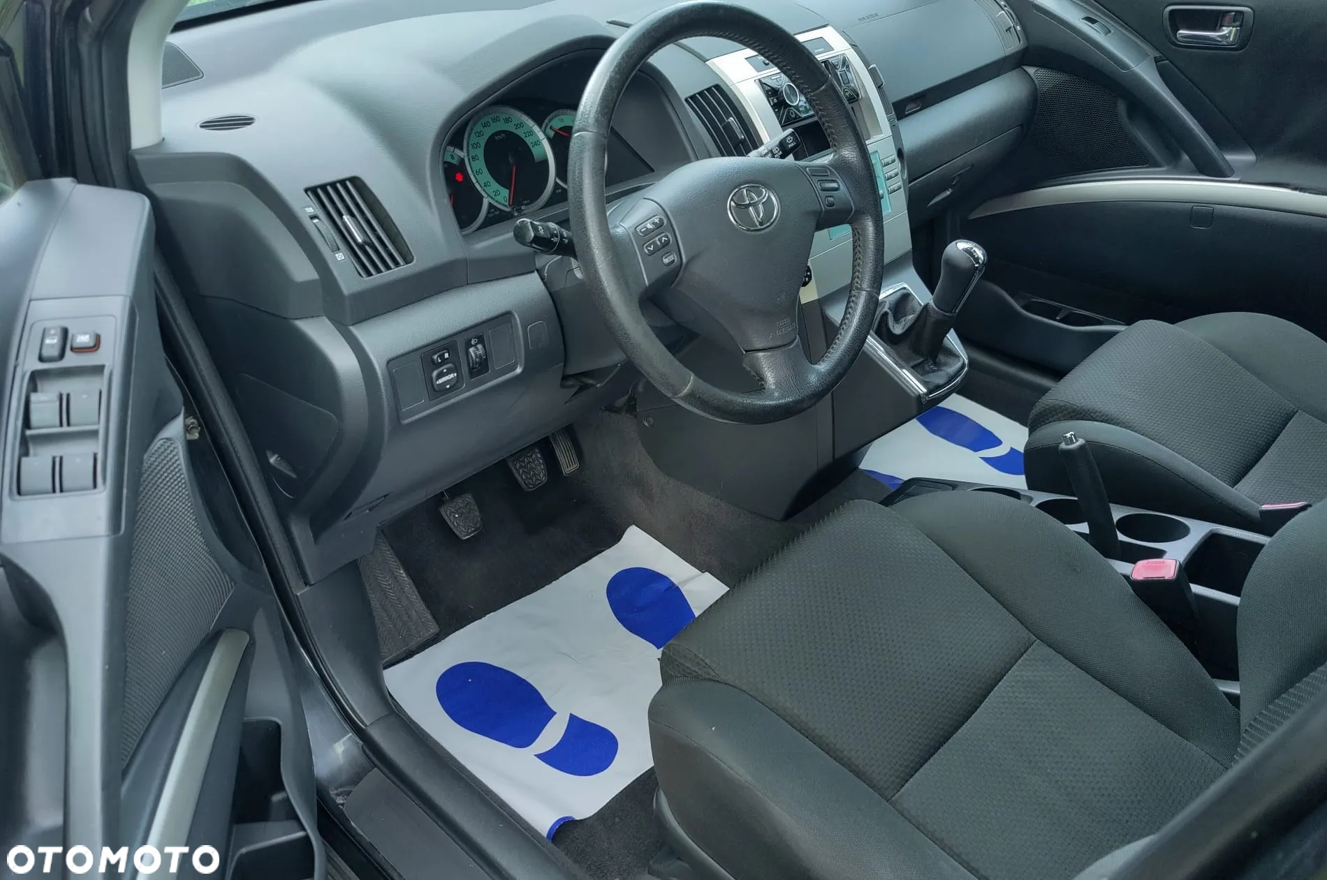 Toyota Corolla Verso - 6