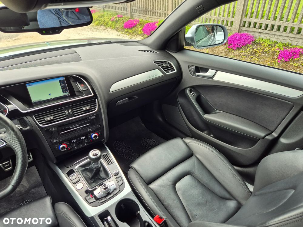 Audi A4 Limousine - 12