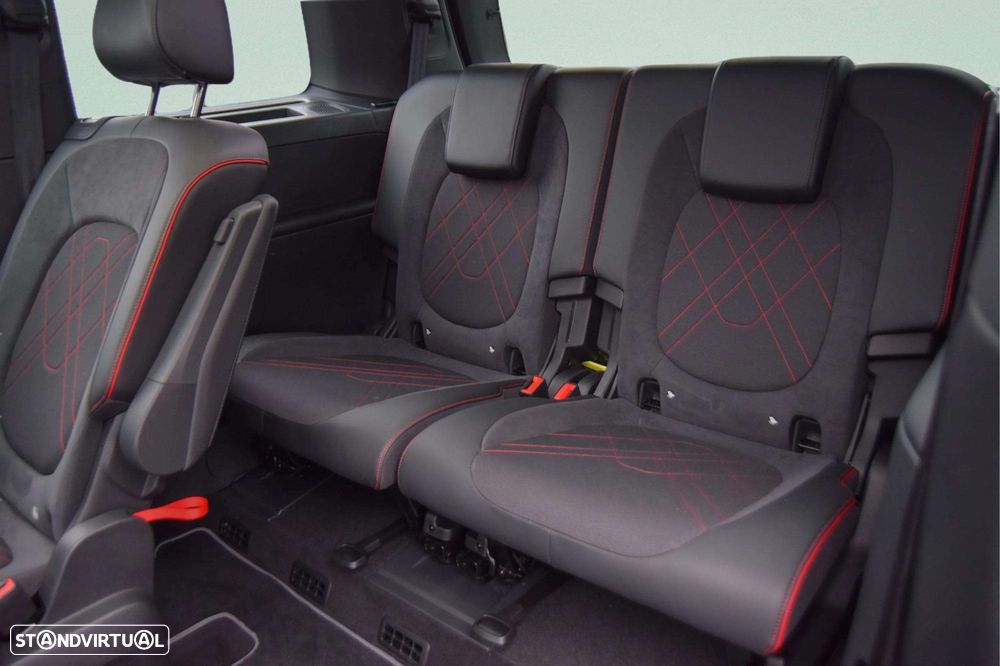 VW ID.Buzz 84 kWh GTX 4Motion - 38