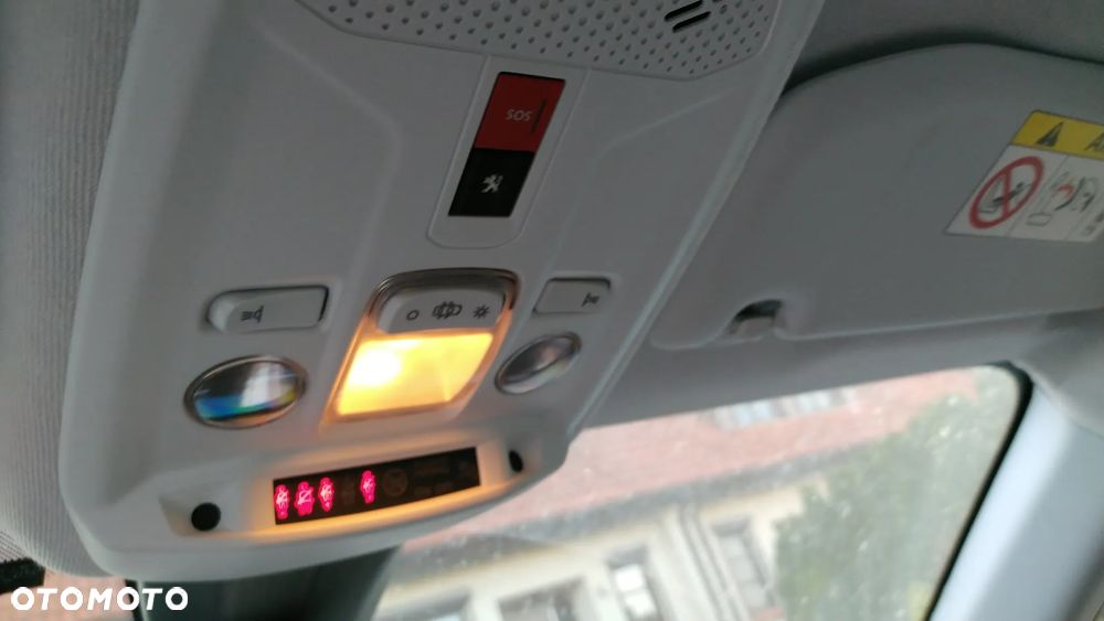 Peugeot 208 1.2 PureTech GPF Allure S&S - 36