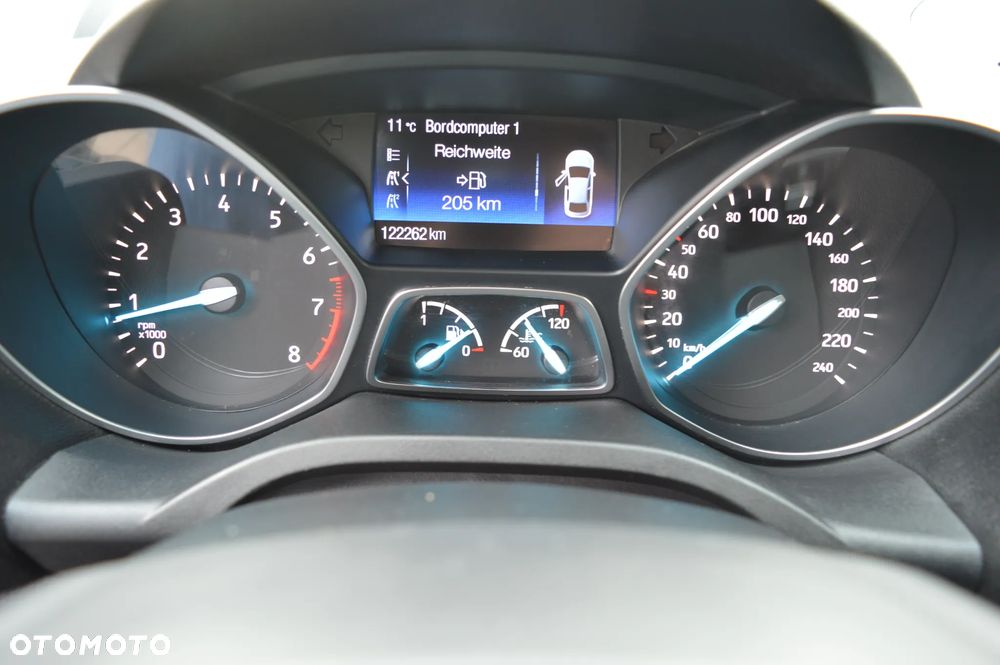 Ford Kuga 1.6 EcoBoost 2x4 Titanium - 25