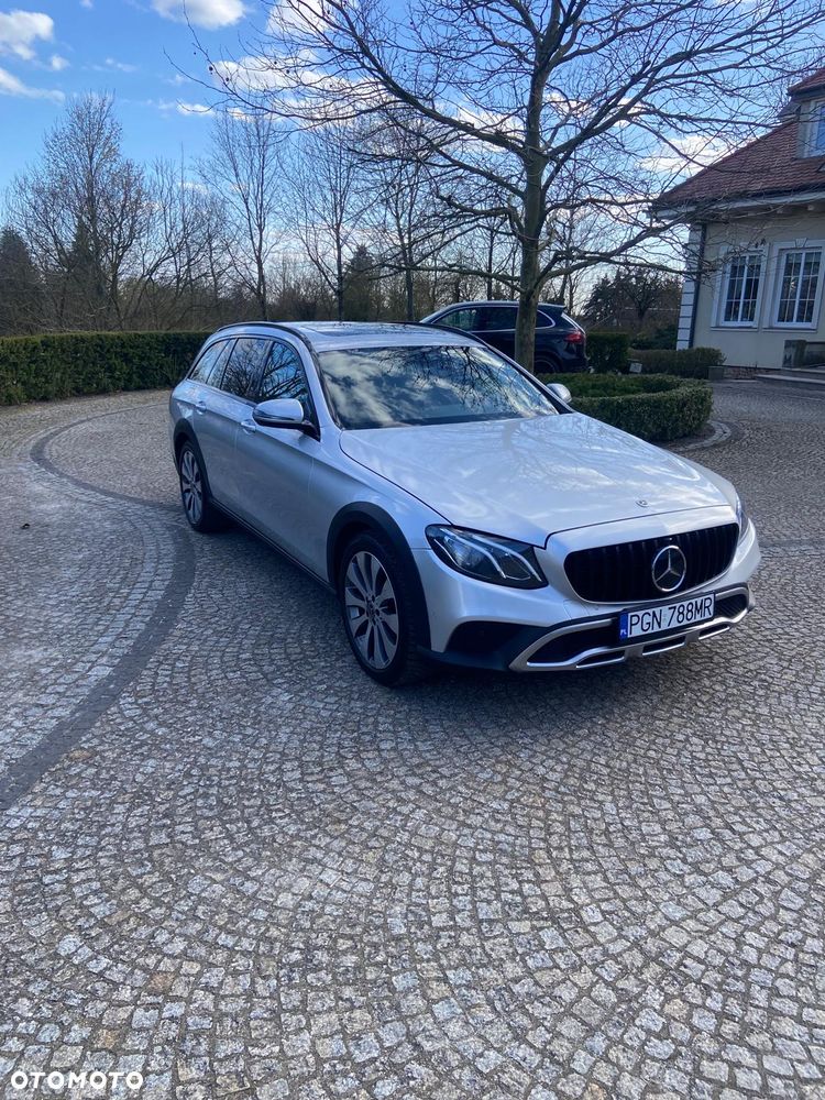 Mercedes-Benz Klasa E 220 d 4Matic 9G-TRONIC - 2