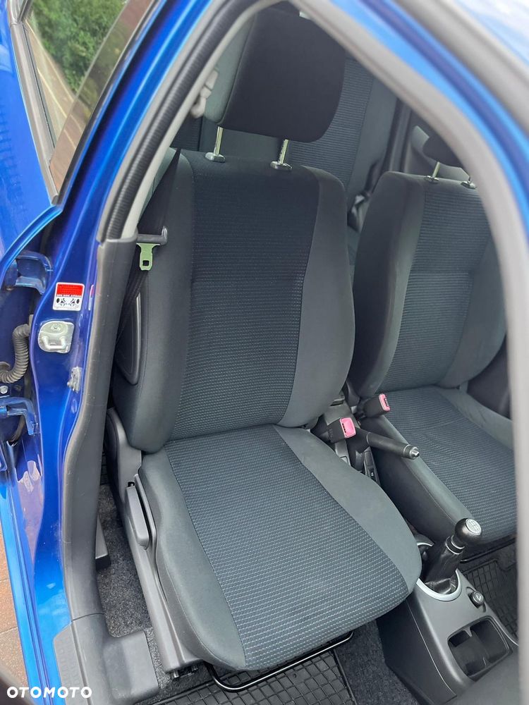 Suzuki Swift 1.3 Club - 12