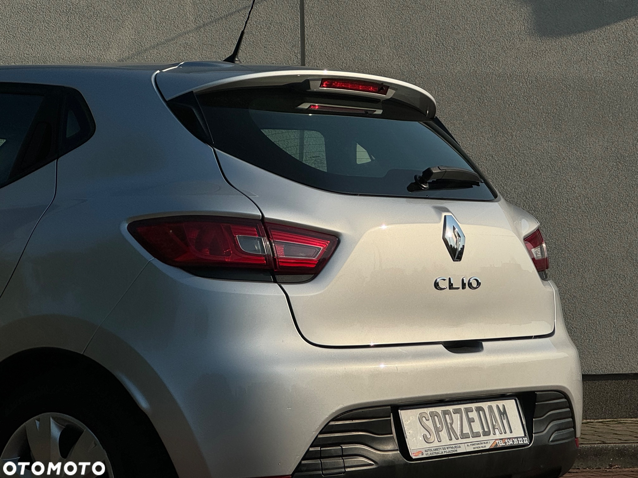 Renault Clio - 18
