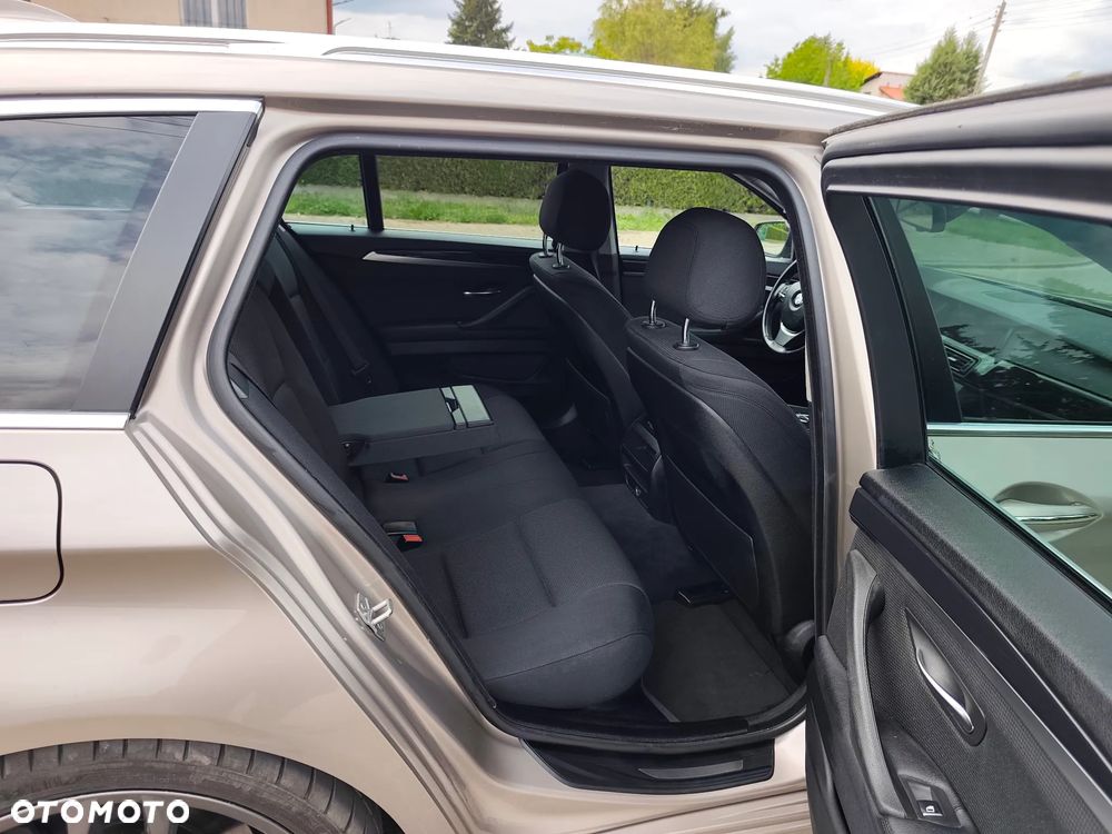 BMW Seria 5 520d - 16