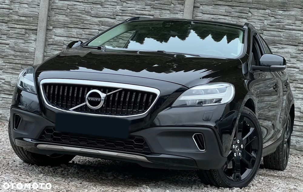 Volvo V40 Cross Country - 10