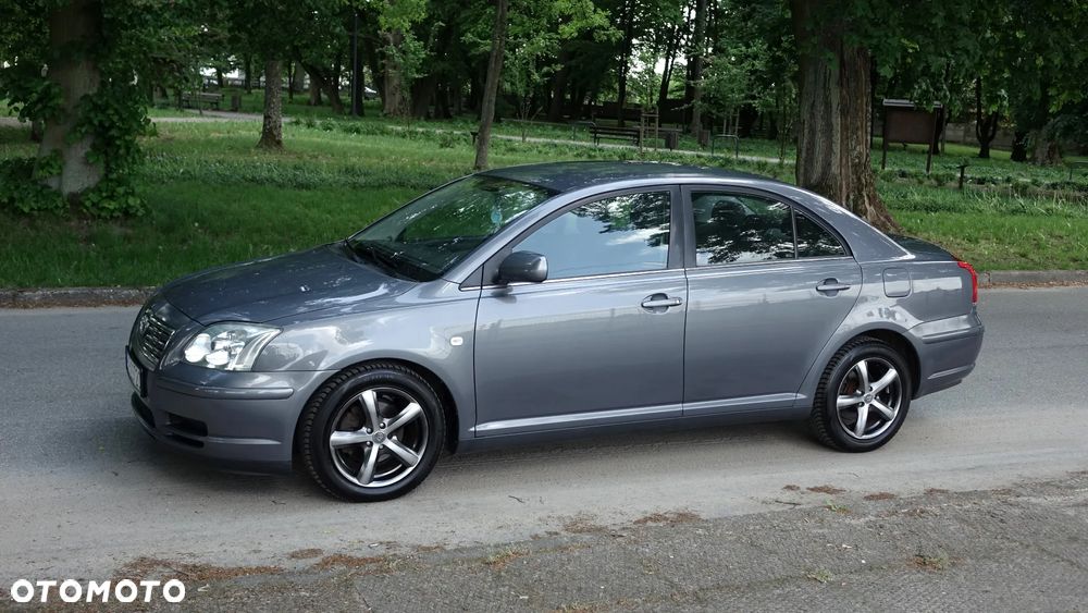 Toyota Avensis - 26