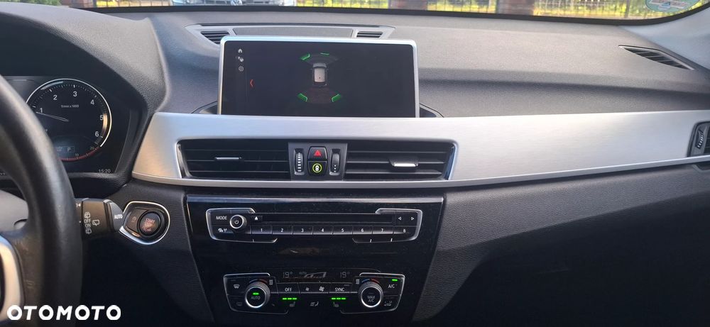 BMW X1 sDrive18d Advantage - 11