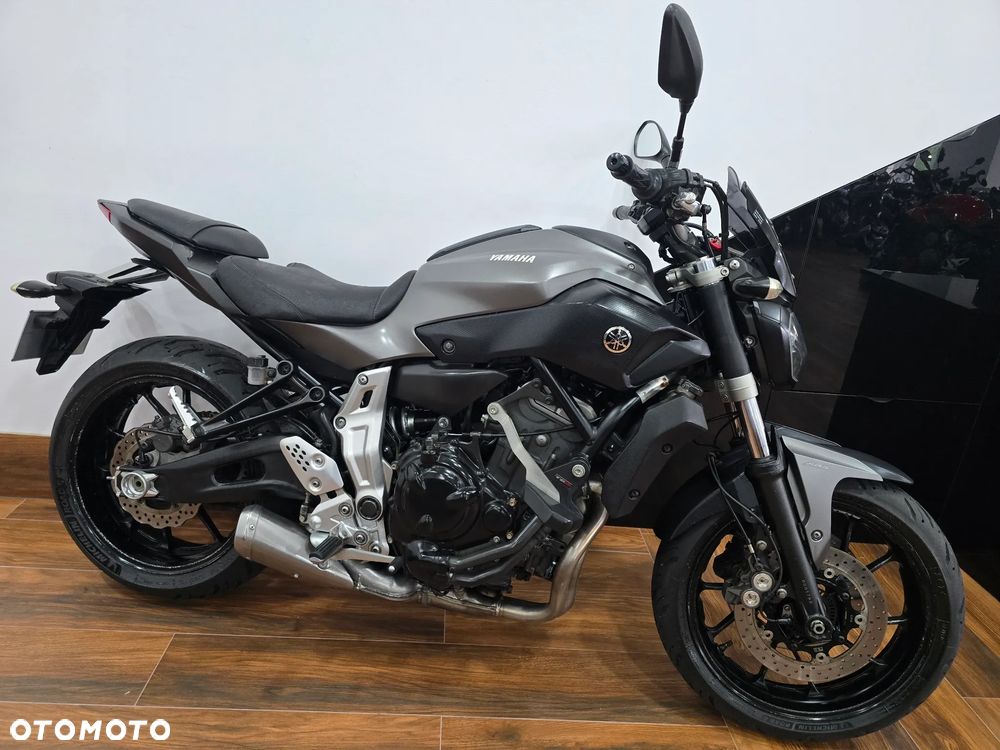 Yamaha MT - 2