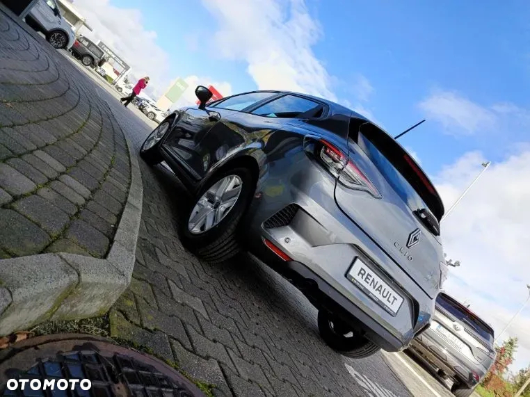 Renault Clio - 9
