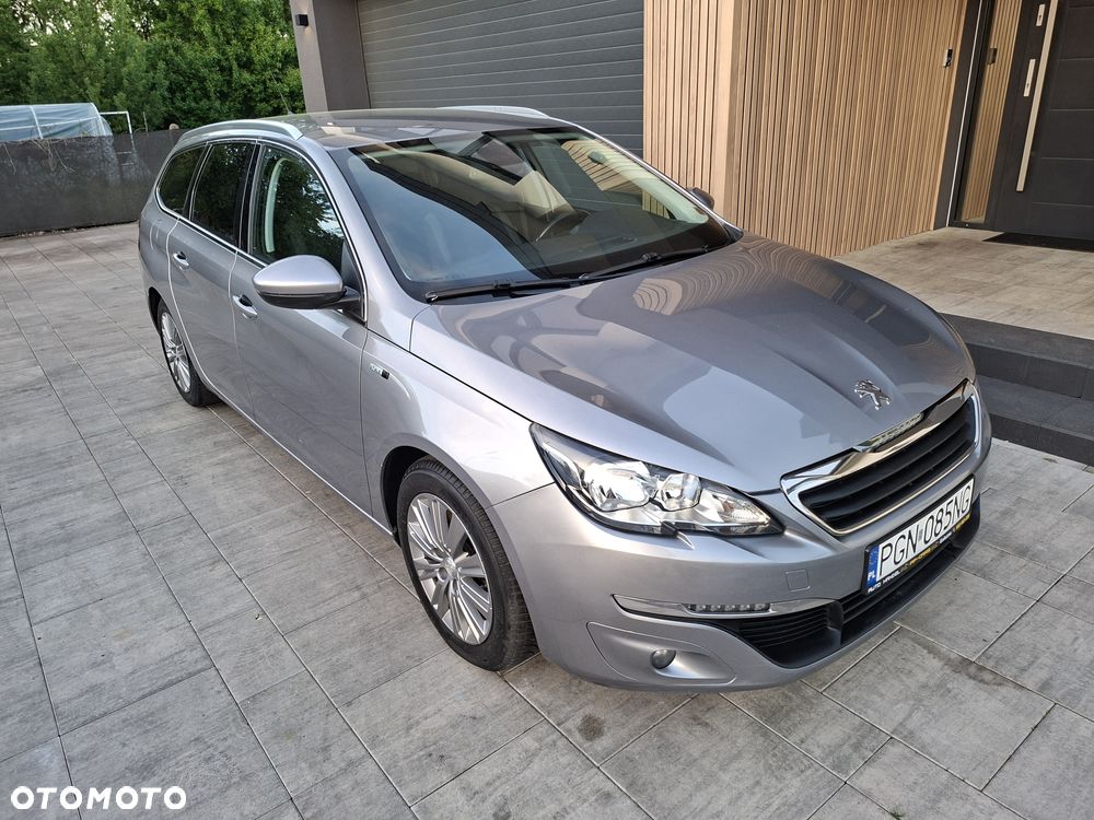 Peugeot 308 - 1