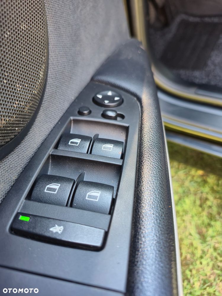 BMW Seria 3 320i - 18