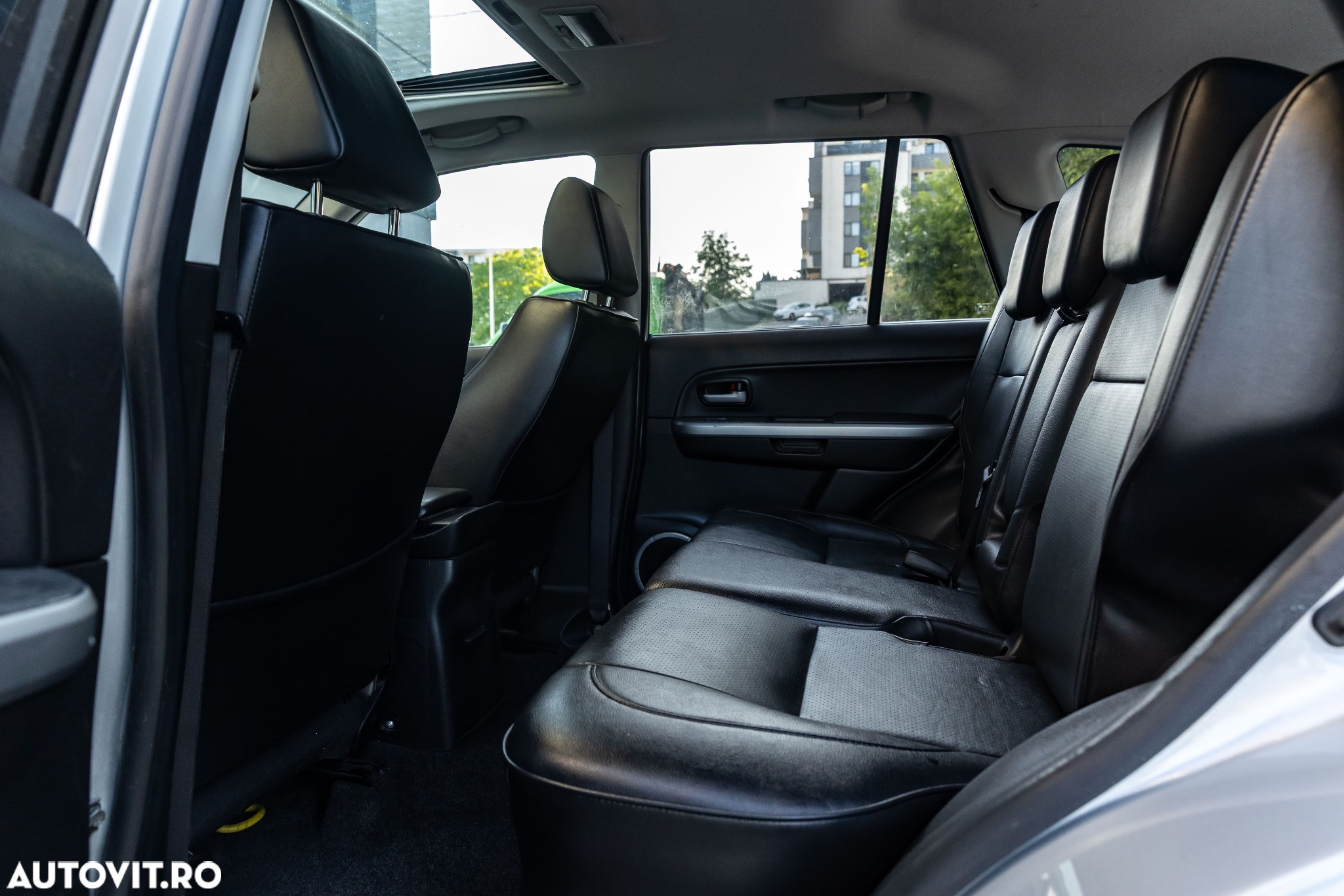 Suzuki Grand Vitara 1.9 DDiS Comfort - 12