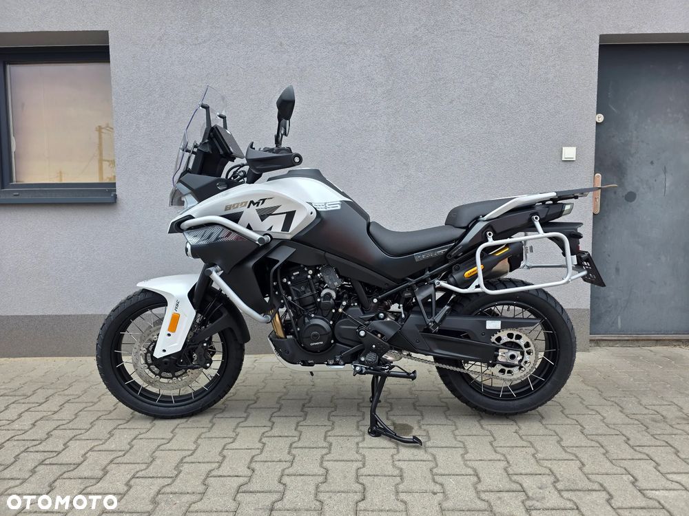 CFMoto 800MT Explore - 2