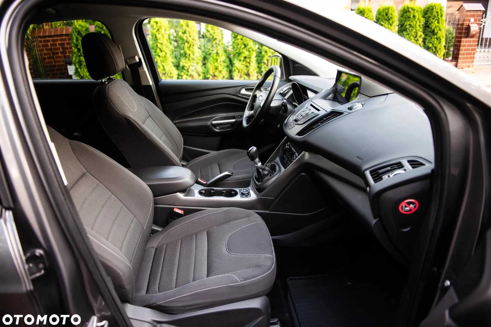 Ford Kuga 1.6 EcoBoost 2x4 Titanium - 27