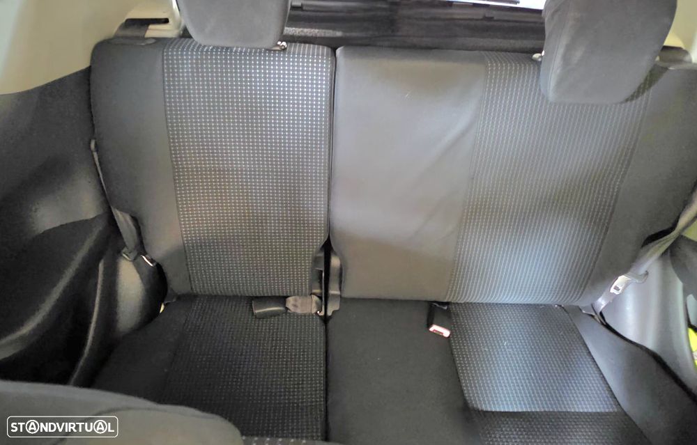 Suzuki Swift 1.3 16V GA - 28