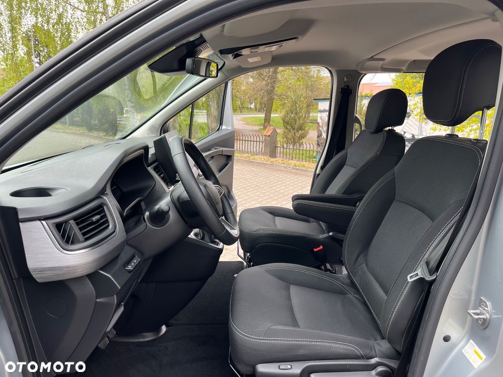 Renault Trafic - 25
