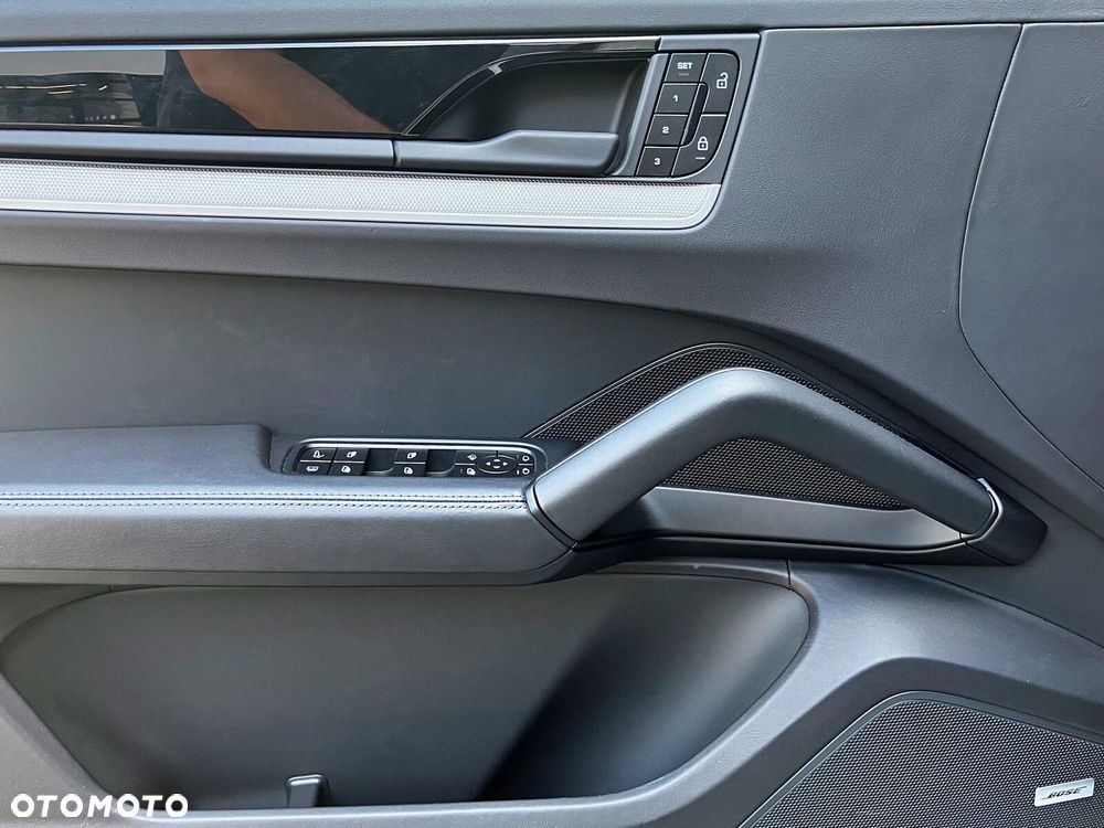 Porsche Cayenne - 19