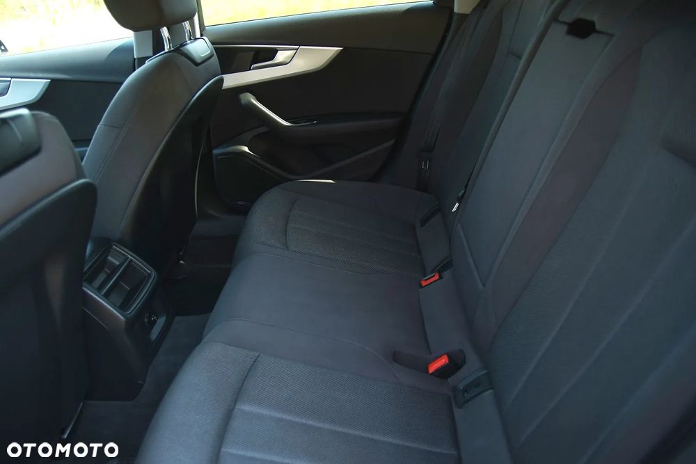 Audi A4 Avant - 19