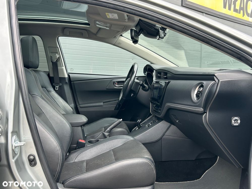 Toyota Auris Hybrid 135 Prestige - 7