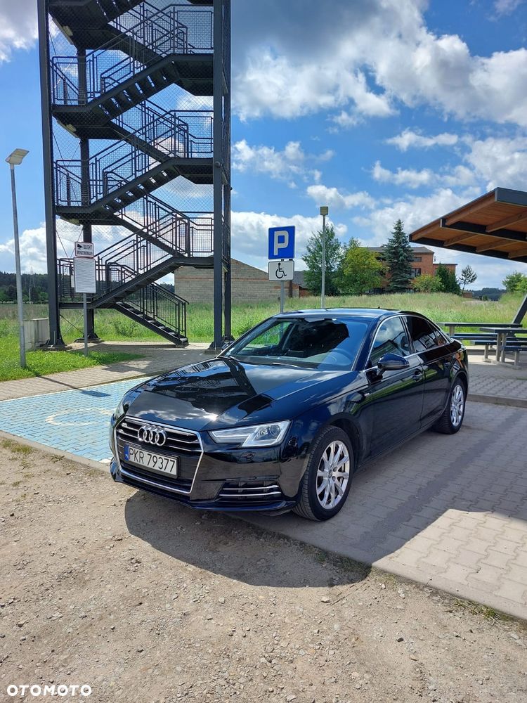 Audi A4 Avant 40 TFSI S tronic - 1