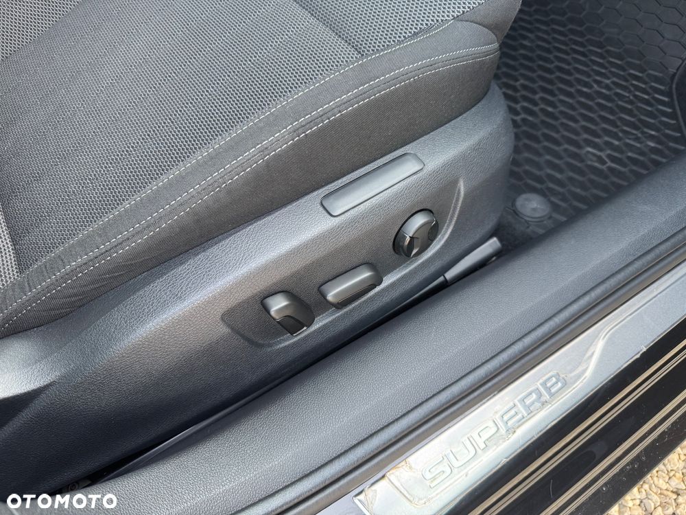 Skoda Superb 2.0 TSI Ambition DSG - 24