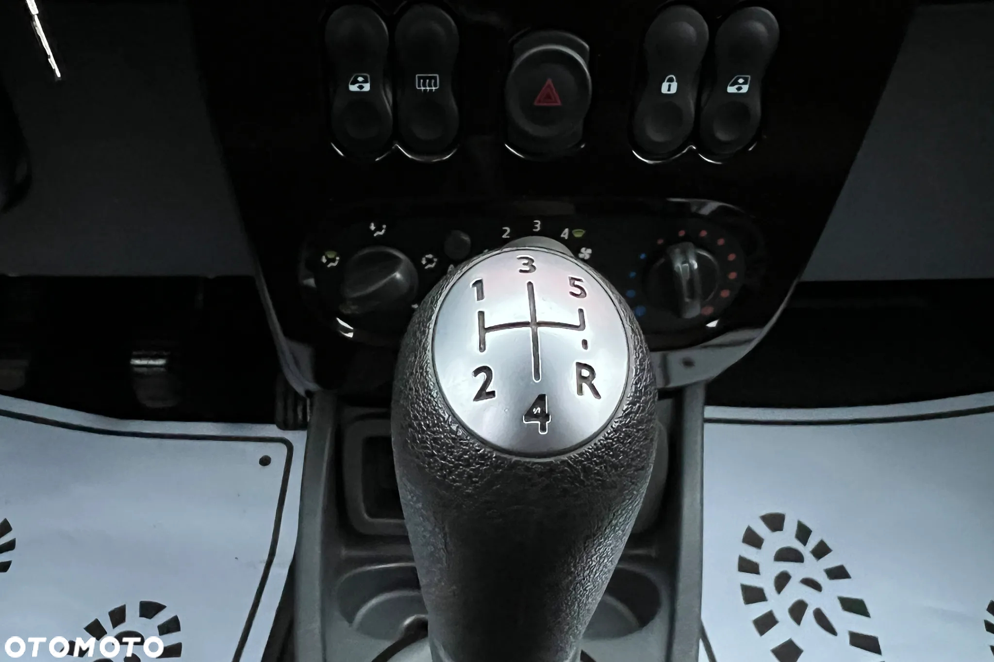 Dacia Duster 1.6 - 26