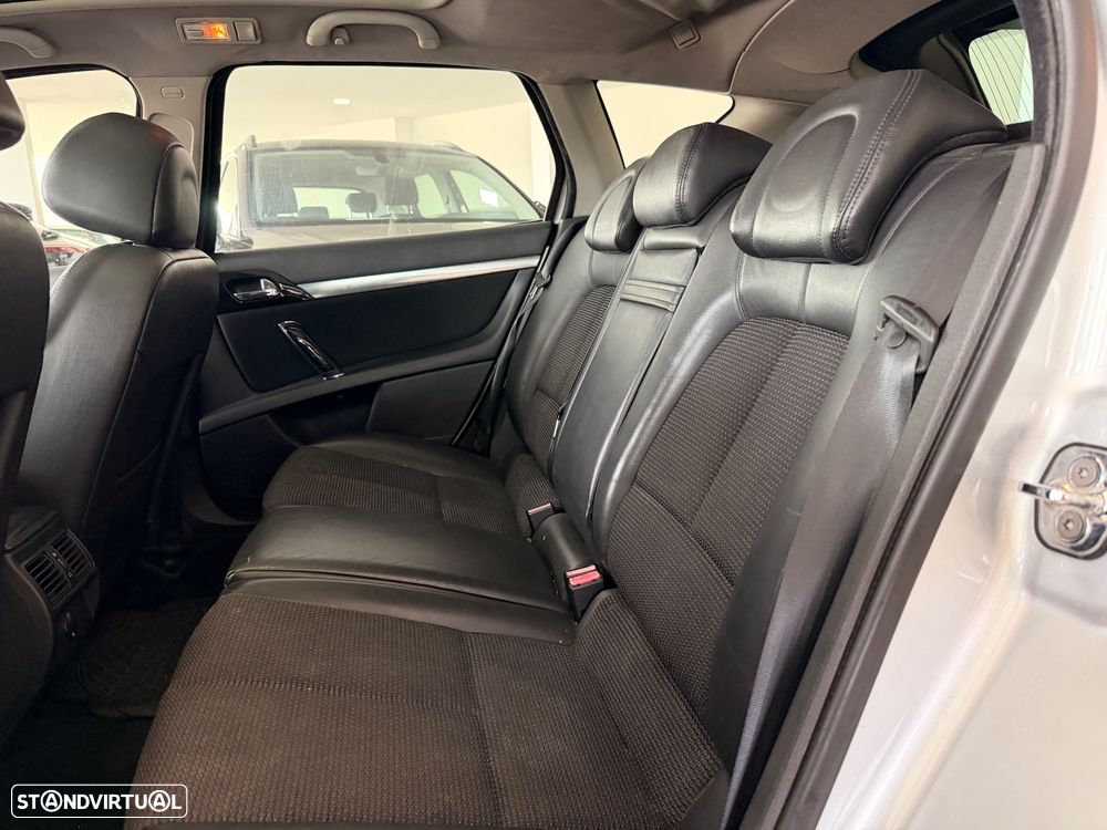 Peugeot 407 SW 1.6 HDi Premium - 14