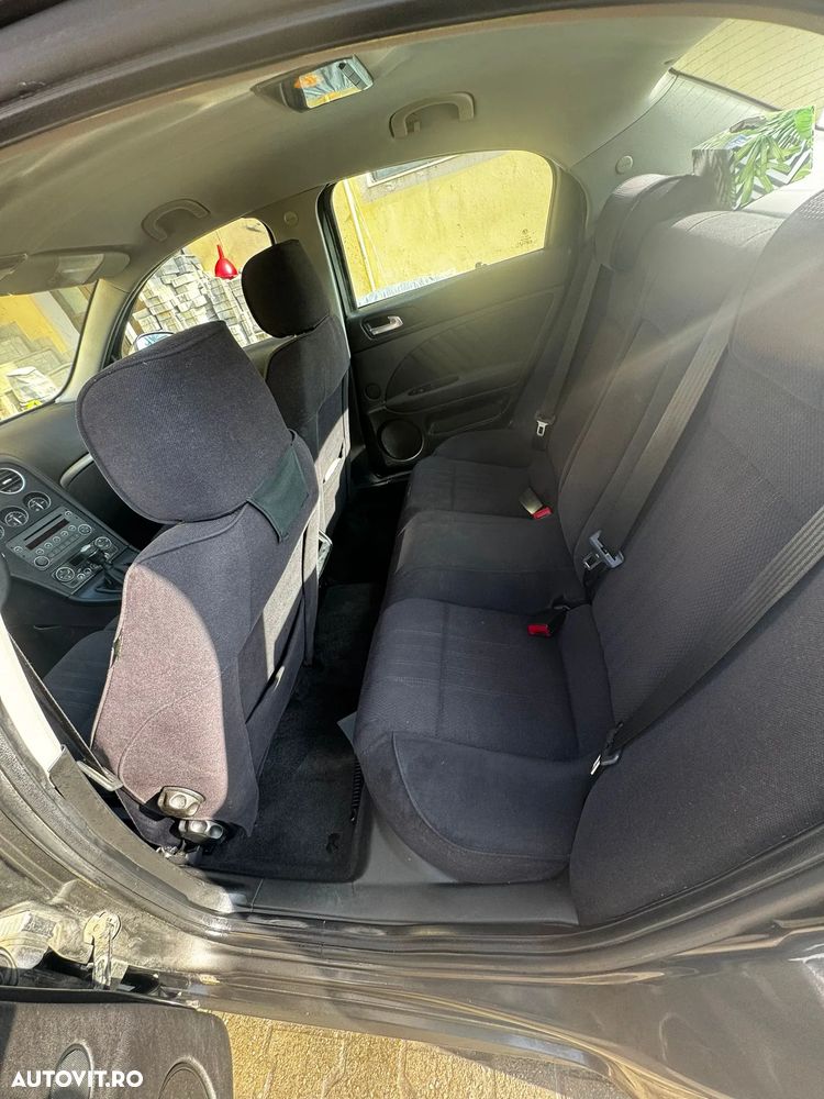 Alfa Romeo 159 1.9 Multijet Distinctive - 17