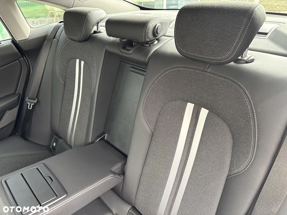 BMW Seria 2 218i sport - 18