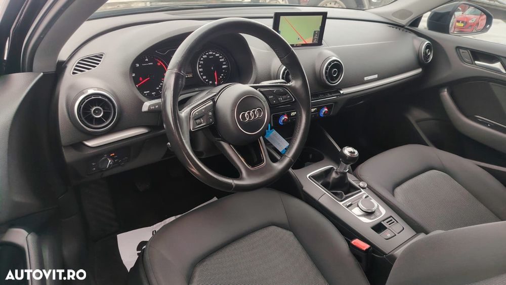 Audi A3 1.6 TDI ack (clean diesel) S line Sportpaket - 15