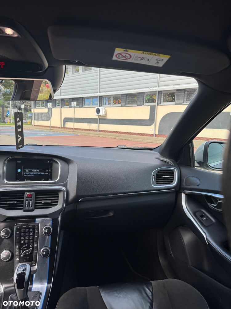 Volvo V40 D2 Drive-E R-Design Kinetic - 13