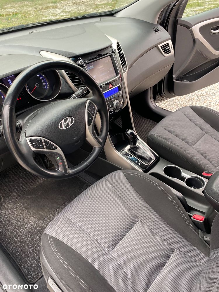 Hyundai i30 blue 1.6 GDI DCT Premium - 26