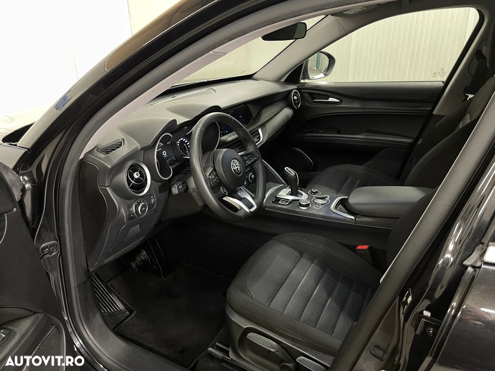 Alfa Romeo Stelvio 2.2 16V AT8 Q4 Business - 5