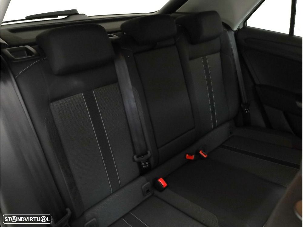 VW T-Roc 1.0 TSI Urban - 23